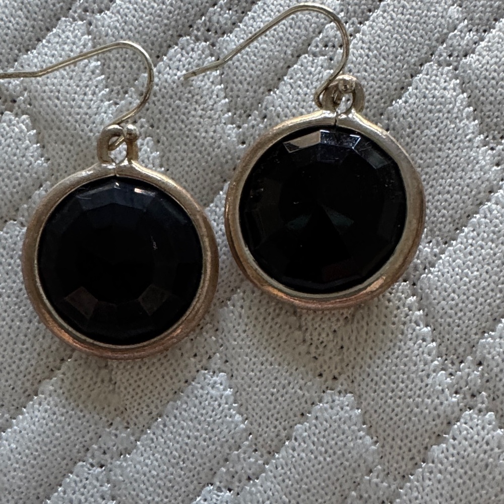 Black Stone Silver-Tone Necklace and Earring Set - Picture 4 of 4